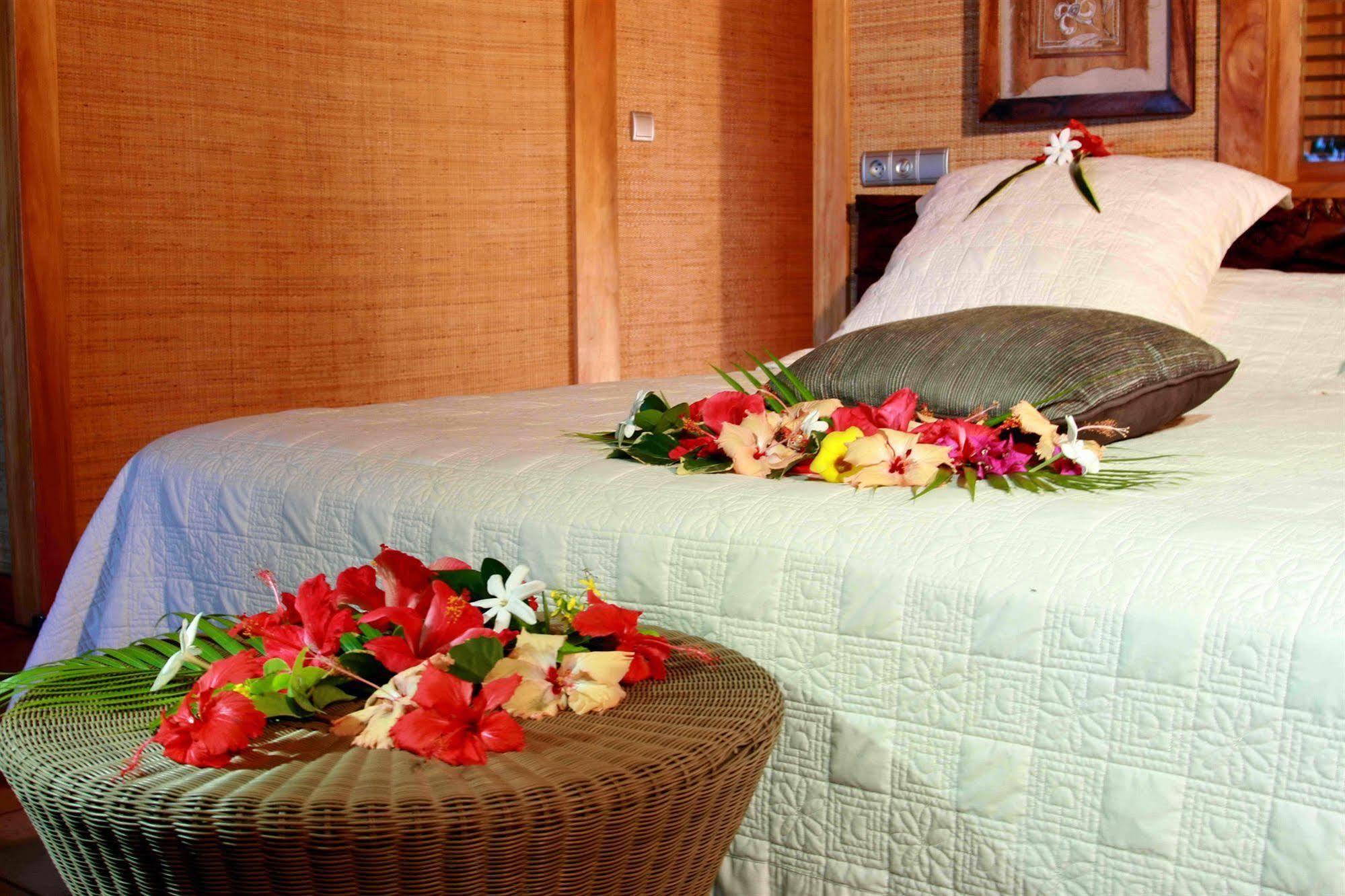 Hotel Le Mahana Parea Exterior photo